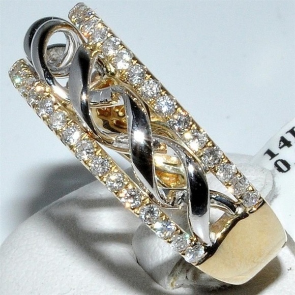 Gold and Silver Twisted Anniversary Ring - Picture 4 of 4